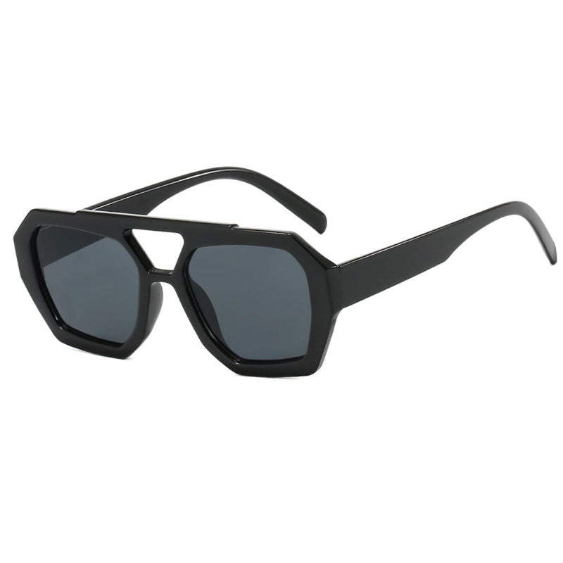 Oversized Leopard Frame Sunglasses – Bold Summer Eyewear for Beach & Vacation Style
