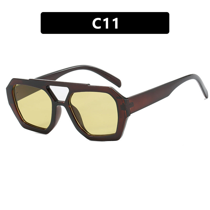 Oversized Leopard Frame Sunglasses – Bold Summer Eyewear for Beach & Vacation Style