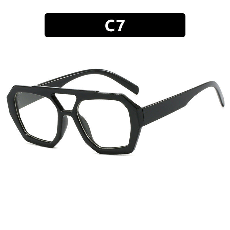 Oversized Leopard Frame Sunglasses – Bold Summer Eyewear for Beach & Vacation Style