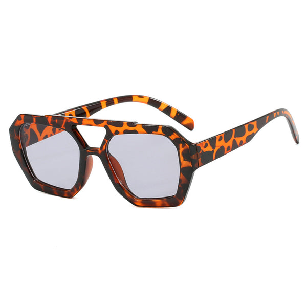 Oversized Leopard Frame Sunglasses – Bold Summer Eyewear for Beach & Vacation Style